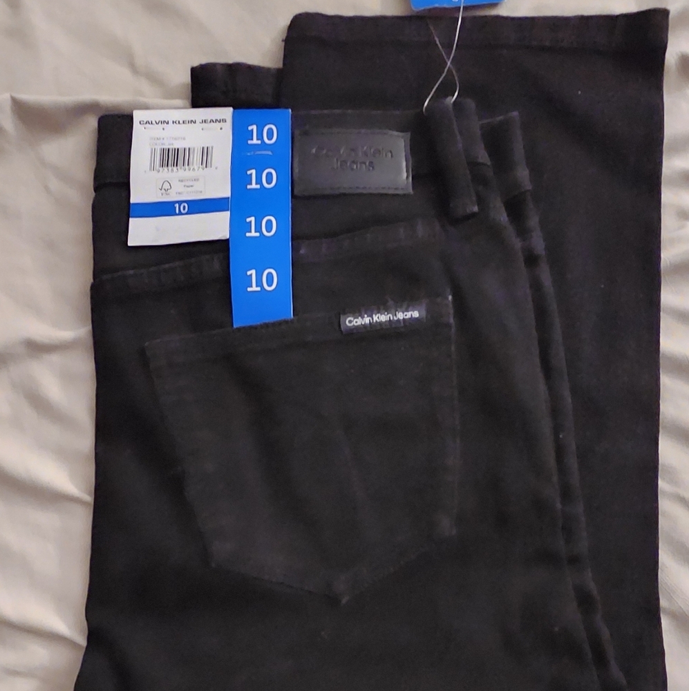 Calvin Klein Woman's JET Black  Jeans